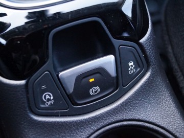 Jeep Compass 1,4 T-MultiAir 170 KM 4x4 9AT - Wszechstronny
