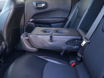 Jeep Compass 1,4 T-MultiAir 170 KM 4x4 9AT - Wszechstronny