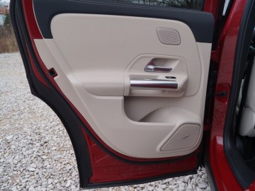Mercedes Benz GLA 220D 4Matic 8AT &ndash; Na plus