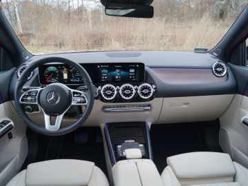 Mercedes Benz GLA 220D 4Matic 8AT &ndash; Na plus