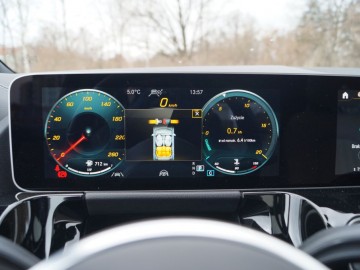 Mercedes Benz GLA 220D 4Matic 8AT &ndash; Na plus