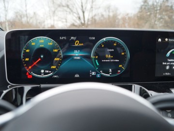 Mercedes Benz GLA 220D 4Matic 8AT &ndash; Na plus