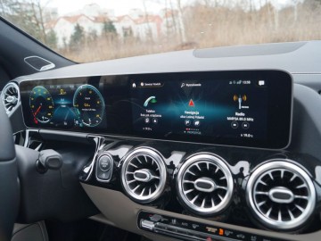 Mercedes Benz GLA 220D 4Matic 8AT &ndash; Na plus