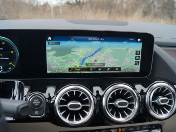 Mercedes Benz GLA 220D 4Matic 8AT &ndash; Na plus