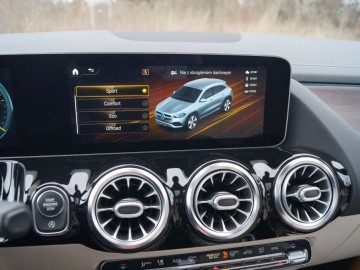 Mercedes Benz GLA 220D 4Matic 8AT &ndash; Na plus