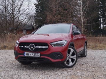 Mercedes Benz GLA 220D 4Matic 8AT &ndash; Na plus