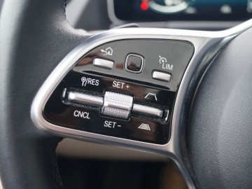 Mercedes Benz GLA 220D 4Matic 8AT &ndash; Na plus