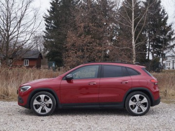 Mercedes Benz GLA 220D 4Matic 8AT &ndash; Na plus