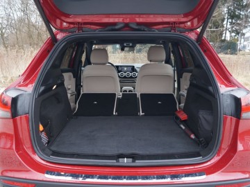 Mercedes Benz GLA 220D 4Matic 8AT &ndash; Na plus