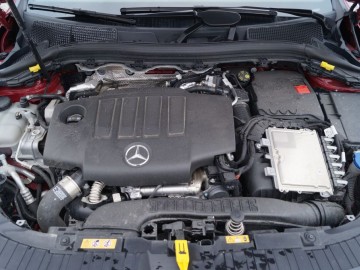 Mercedes Benz GLA 220D 4Matic 8AT &ndash; Na plus