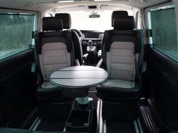 Volkswagen Multivan Highline 6.1 biTDI 199 KM 4Motion DSG – W komfortowych warunkach  