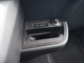 Volkswagen Multivan Highline 6.1 biTDI 199 KM 4Motion DSG &ndash; W komfortowych warunkach &nbsp;