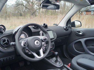Smart ForTwo Cabrio 17 kWh 83 KM AT &ndash; No ale po co?
