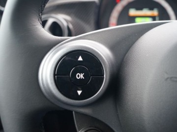 Smart ForTwo Cabrio 17 kWh 83 KM AT &ndash; No ale po co?