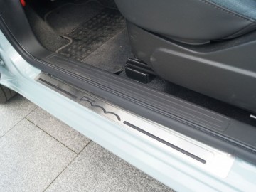 Fiat 500 Hybrid Launch Edition 1,0 70 KM 6MT &ndash; Coś elektrycznego