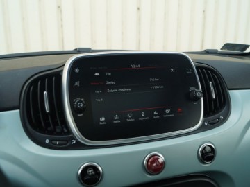 Fiat 500 Hybrid Launch Edition 1,0 70 KM 6MT &ndash; Coś elektrycznego