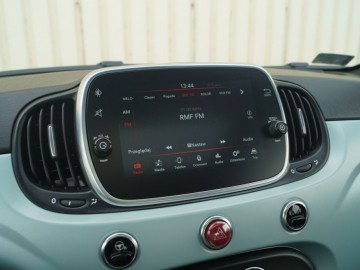 Fiat 500 Hybrid Launch Edition 1,0 70 KM 6MT &ndash; Coś elektrycznego