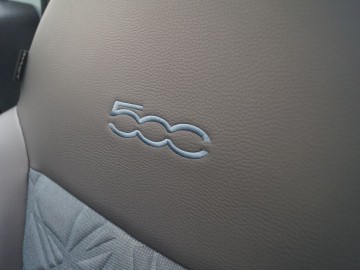 Fiat 500 Hybrid Launch Edition 1,0 70 KM 6MT &ndash; Coś elektrycznego