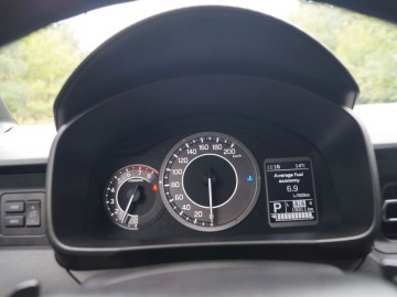 Suzuki Ignis 1,2 Hybrid Dual Jet 83 KM 2WD CVT &ndash; Miejski oryginał