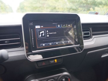 Suzuki Ignis 1,2 Hybrid Dual Jet 83 KM 2WD CVT &ndash; Miejski oryginał