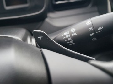 Suzuki Ignis 1,2 Hybrid Dual Jet 83 KM 2WD CVT &ndash; Miejski oryginał