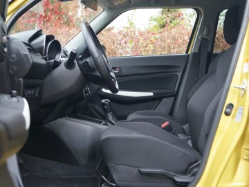 Suzuki Swift 1,2 DualJet SHVS 83 KM CVT &ndash; Czy warto wybrać automat?