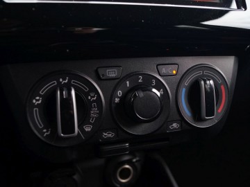 Suzuki Swift 1,2 DualJet SHVS 83 KM CVT &ndash; Czy warto wybrać automat?