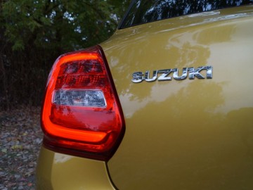 Suzuki Swift 1,2 DualJet SHVS 83 KM CVT – Czy warto wybrać automat?