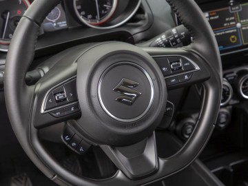 Suzuki Swift 1,2 DualJet SHVS 83 KM 5 MT &ndash; Miejskie rozwiązanie