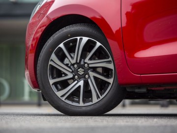 Suzuki Swift 1,2 DualJet SHVS 83 KM 5 MT &ndash; Miejskie rozwiązanie