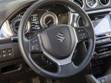 Suzuki Vitara 1,4 BoosterJet AllGrip Hybrid 140 KM AWD M/T - Niepozorny