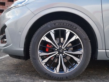 Ford Kuga ST-Line 2,5 Plug-In Hybrid 225 KM e-CVT &ndash; Udane połączenie