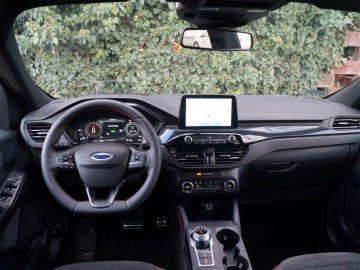 Ford Kuga ST-Line 2,5 Plug-In Hybrid 225 KM e-CVT &ndash; Udane połączenie