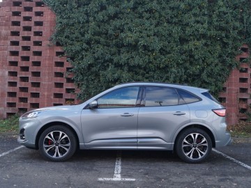 Ford Kuga ST-Line 2,5 Plug-In Hybrid 225 KM e-CVT &ndash; Udane połączenie