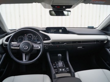 Mazda 3 SkyActiv - G 150 KM A/T &ndash; W dobrym kierunku