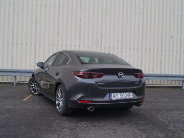 Mazda 3 SkyActiv - G 150 KM A/T &ndash; W dobrym kierunku