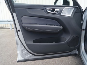 Volvo XC60 T8 Polestar Engineered 2.0 407 KM &ndash; Niepozorny