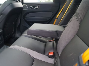 Volvo XC60 T8 Polestar Engineered 2.0 407 KM &ndash; Niepozorny