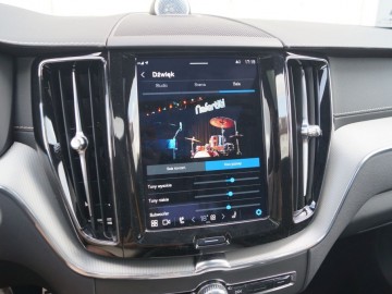 Volvo XC60 T8 Polestar Engineered 2.0 407 KM &ndash; Niepozorny