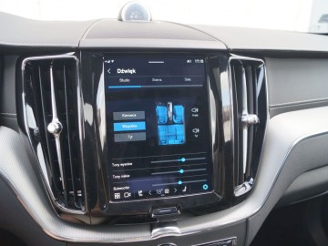 Volvo XC60 T8 Polestar Engineered 2.0 407 KM &ndash; Niepozorny
