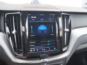 Volvo XC60 T8 Polestar Engineered 2.0 407 KM &ndash; Niepozorny