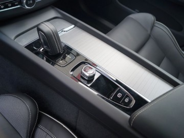 Volvo XC60 T8 Polestar Engineered 2.0 407 KM &ndash; Niepozorny