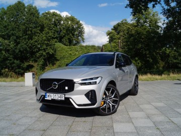 Volvo XC60 T8 Polestar Engineered 2.0 407 KM &ndash; Niepozorny