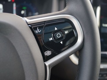 Volvo XC60 T8 Polestar Engineered 2.0 407 KM &ndash; Niepozorny