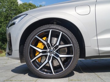 Volvo XC60 T8 Polestar Engineered 2.0 407 KM &ndash; Niepozorny