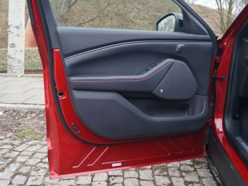 Ford Mustang Mach-E4X AWD Premium 98 kWh &ndash; Kto by przypuszczał?&nbsp;