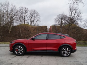 Ford Mustang Mach-E4X AWD Premium 98 kWh &ndash; Kto by przypuszczał?&nbsp;