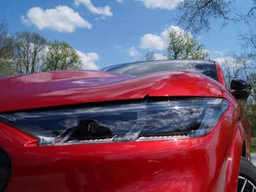  Ford Mustang Mach-E GT AWD 487 KM 98 kWh &ndash; Konie z prądem