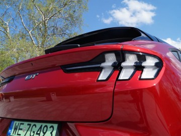  Ford Mustang Mach-E GT AWD 487 KM 98 kWh &ndash; Konie z prądem