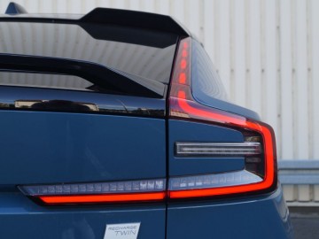  Volvo C40 Recharge P8 AWD 408 KM &ndash; Niepozorny...